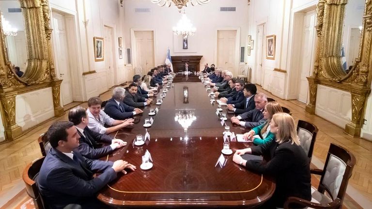 Reunión del Gobierno con los Gobernadores