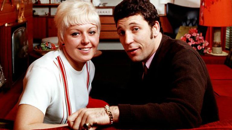 Tom Jones cumple 80 años