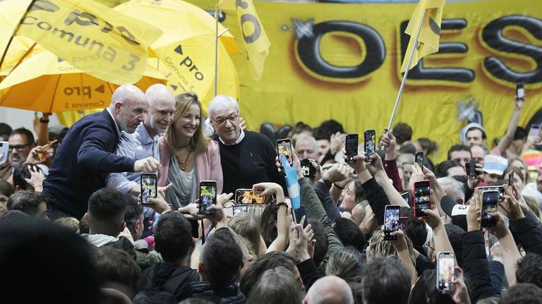 Horacio Rodríguez Larreta y Gerardo Morales con Presentación Propuestas