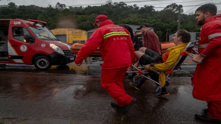 BRASIL TIEMPO INUNDACIONES 20240502