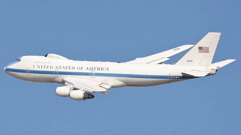 El Boeing 747 E-4B Nightwatch de la Fuera Aérea de Estados Unidos, conocido como