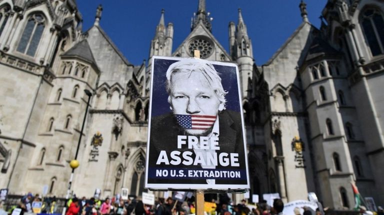 julian assange wikileaks