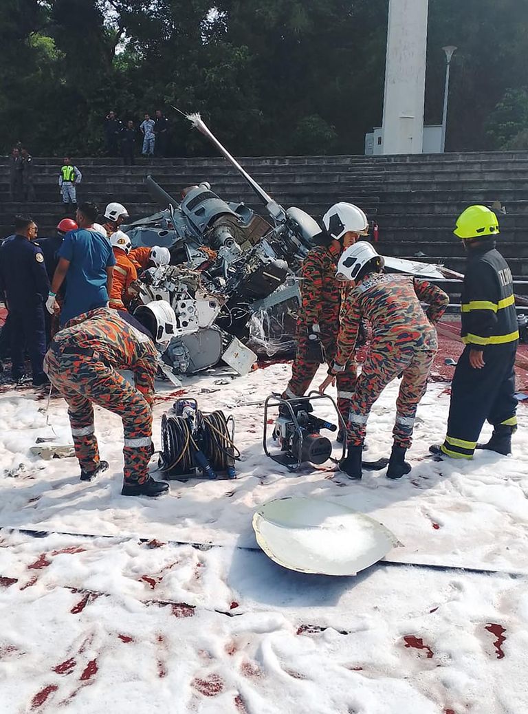 choque de dos helicópteros militares en Malasia