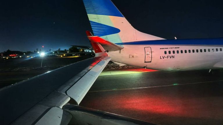 CHOCARON UN AVIÓN DE AEROLÍNEAS ARGENTINAS Y OTRO DE LATAM
