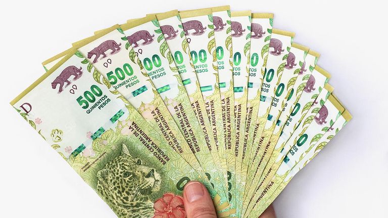 Pesos argentinos 20210204