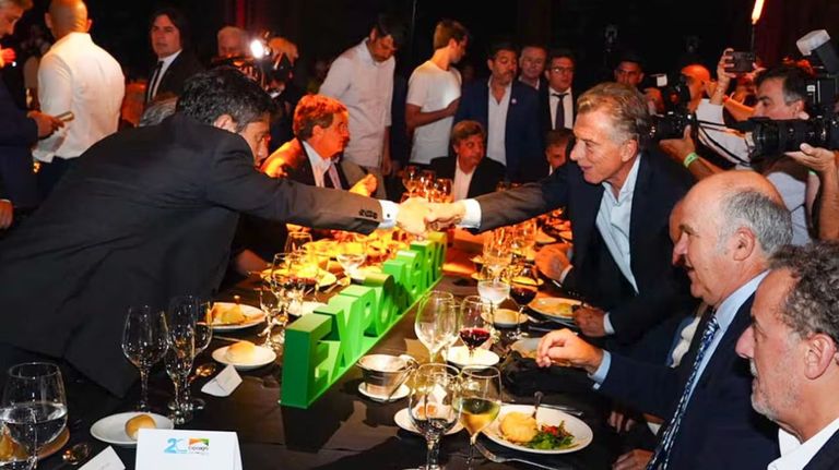 Axel Kicillof y Mauricio Macri juntos en Expoagro