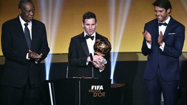 Messi recibe el Balón de Oro