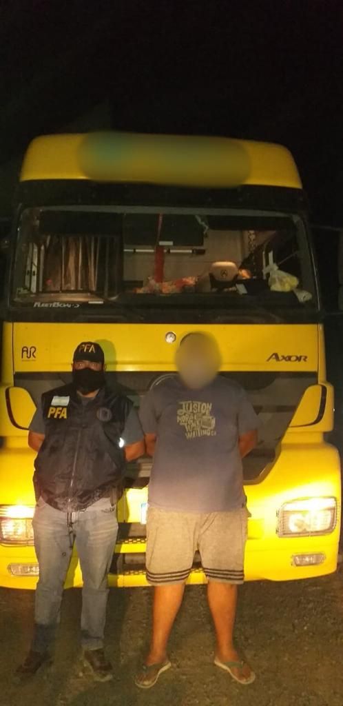 Incautan un camión con 19 kilos de marihuana 20220113
