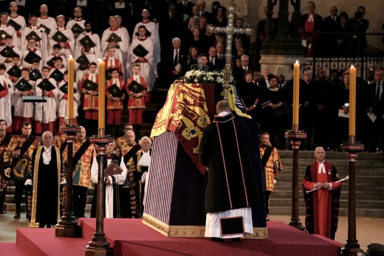 funeral reina isabel