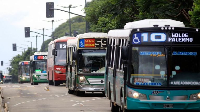Colectivos en crisis: cuál debería ser el valor del boleto si no hubiese subsidio