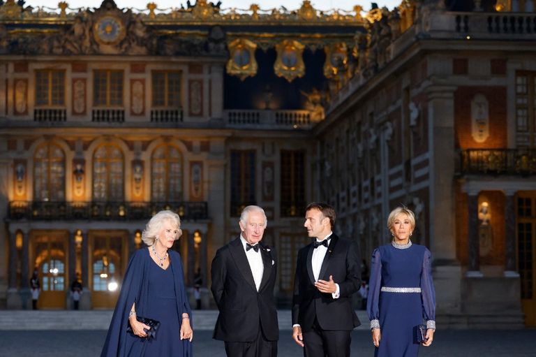 Carlos III en Francia
