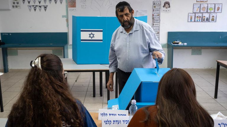 La ciudadanía israelí acudió a las urnas para elegir a los representantes del Parlamento