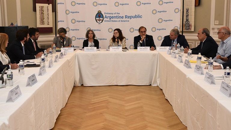 Silvina Batakis con empresarios de WallStreet 20220726