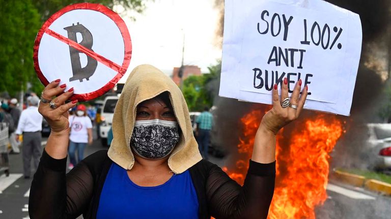 El Salvador por el bitcoin-20210908