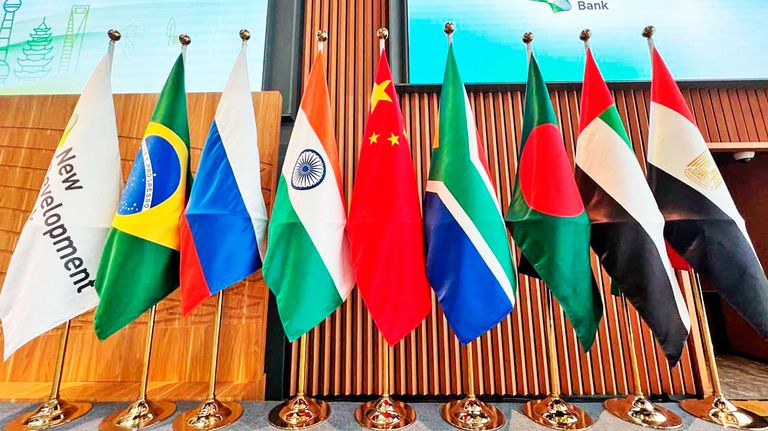 2023_08_20_bandera_brics_cedoc_g