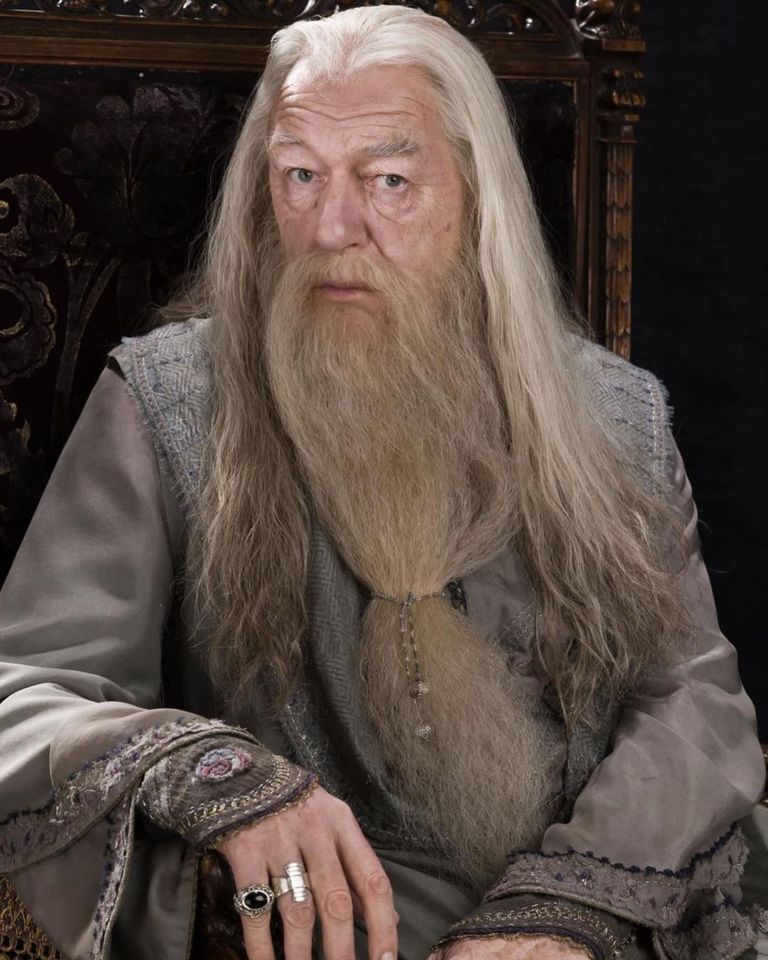 La enredada vida amorosa de Michael Gambon: dos familias llenas de secretos