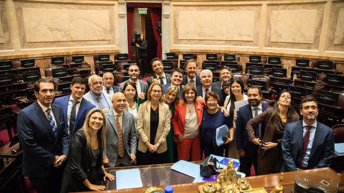 Reforma Laboral: la foto que publicó Bullrich luego que su video 'particular' generara ruido interno en LLA.