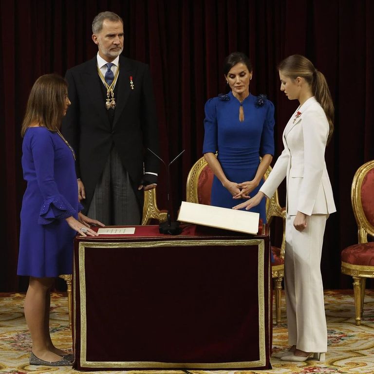 Solemne, impoluta y segura: La princesa Leonor juró a la Constitución de España