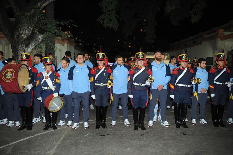 Los Pumas presentaron una camiseta inspirada en los Granaderos