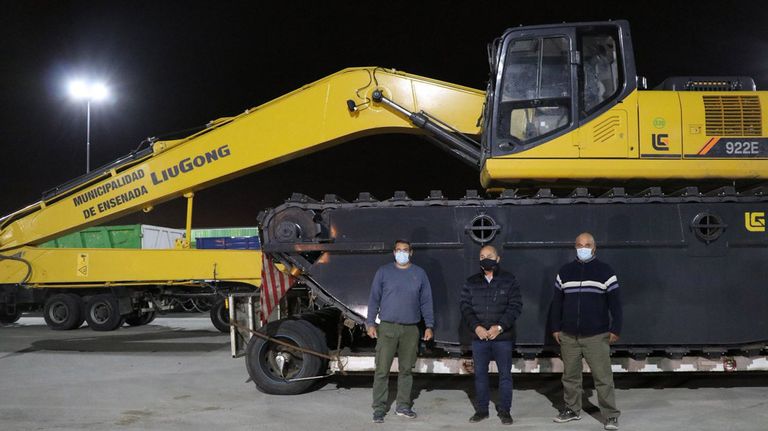 Compraron costosa máquina anfibia y se hundió en el debut 20210603