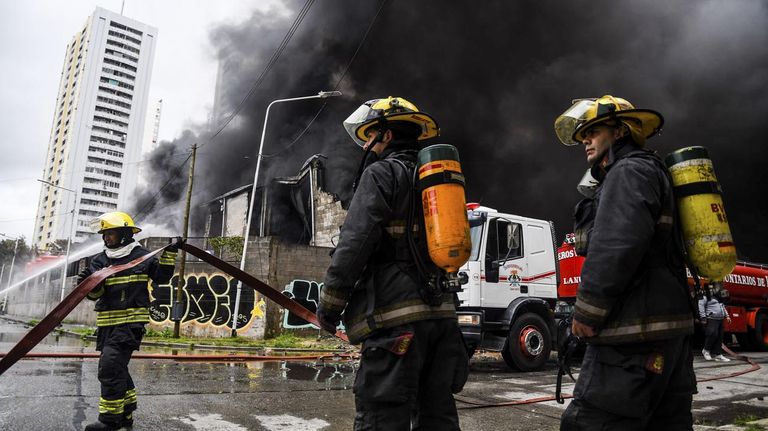 Incendio en Dock Sud 20220516