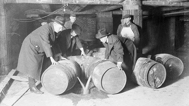 Eliot Ness, Al Capone y la ley seca 20220418