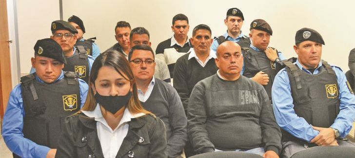 Policías acusados