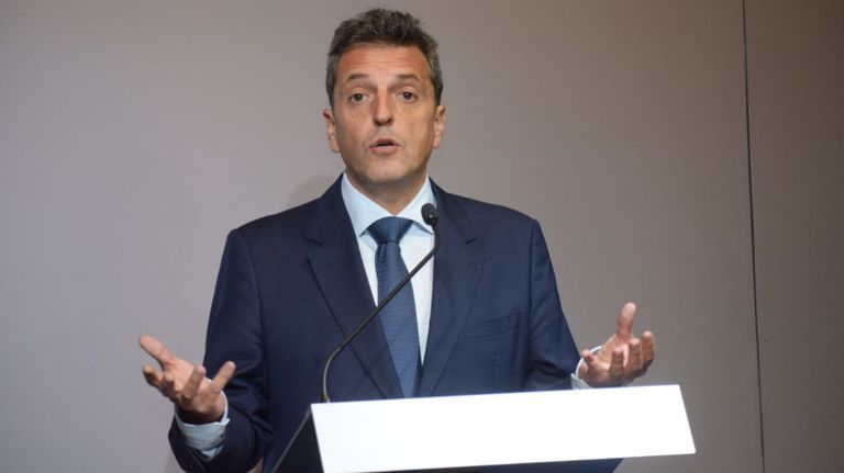 Sergio Massa al salir de la reunión con dirigentes del PJ.