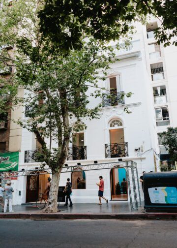 Edificio presentado por Aviva en Bvrd Chacabuco