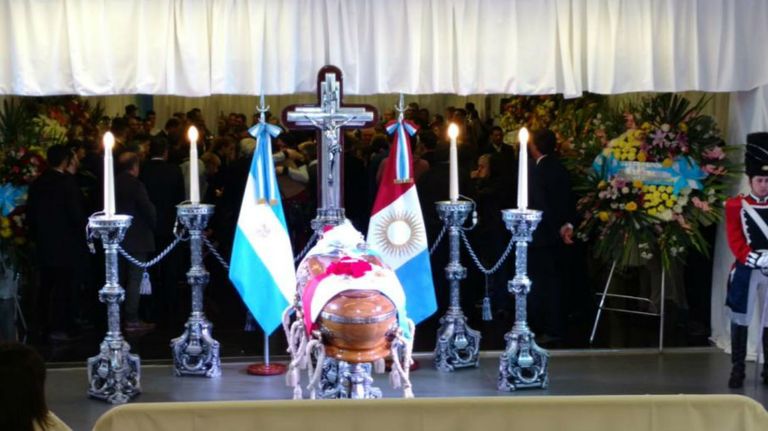 Velan los restos del ex gobernador, José Manuel De la Sota 