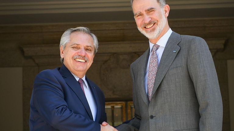Alberto Fernandez en España 20220510