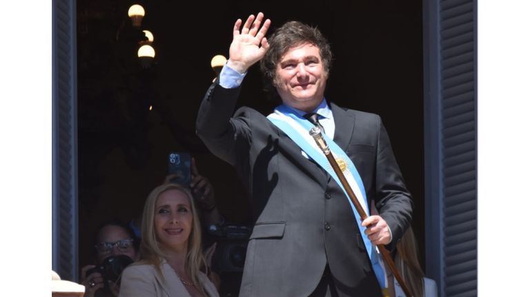 Polémica por las fotos de Javier Milei.