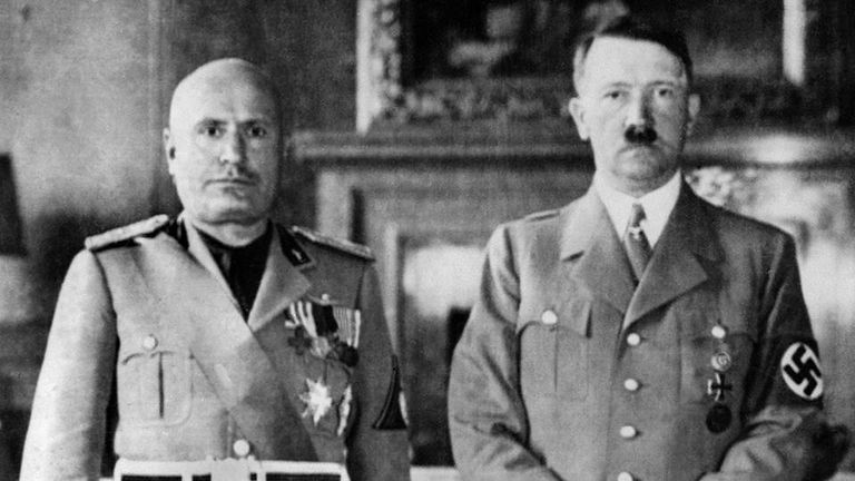 La historia en Víctor Manuel III y Benito Mussolini.