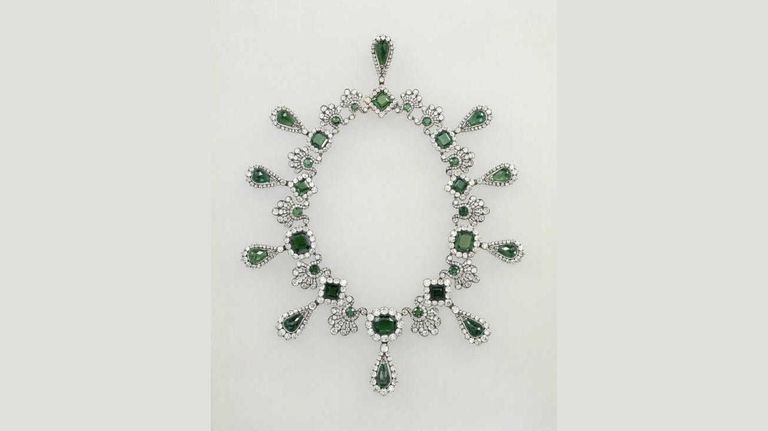 Las joyas de la corona robadas del Museo del Louvre de París 20251020
