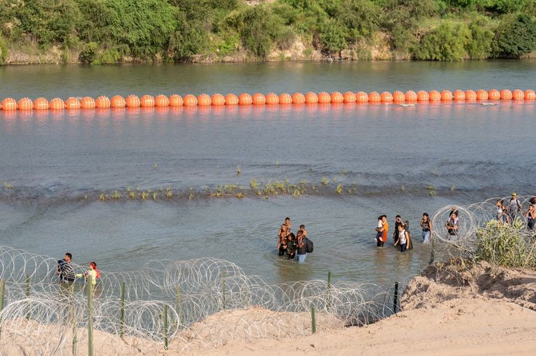 Barreras flotantes 20230803