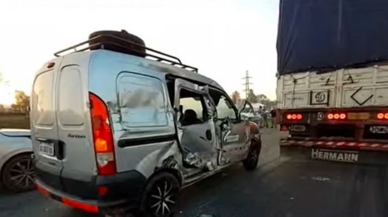 Triple choque en cadena en el ramal Campana complican el tránsito de la Panamericana