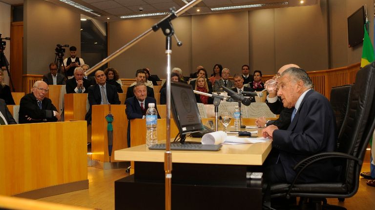 Eduardo Eurnekian fue nombrado miembro titular de la Academia de Ciencias de la Empresa