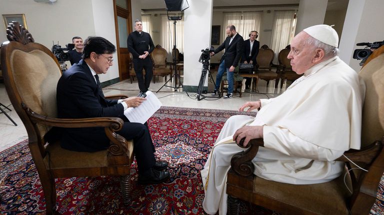 REPORTAJE DE FONTECCHIA AL PAPA FRANCISCO 20230309