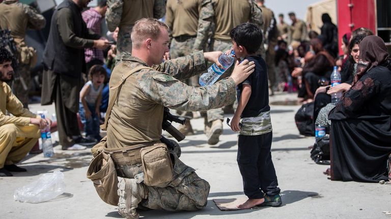 Evacuación de niños en Afganistan 20210820
