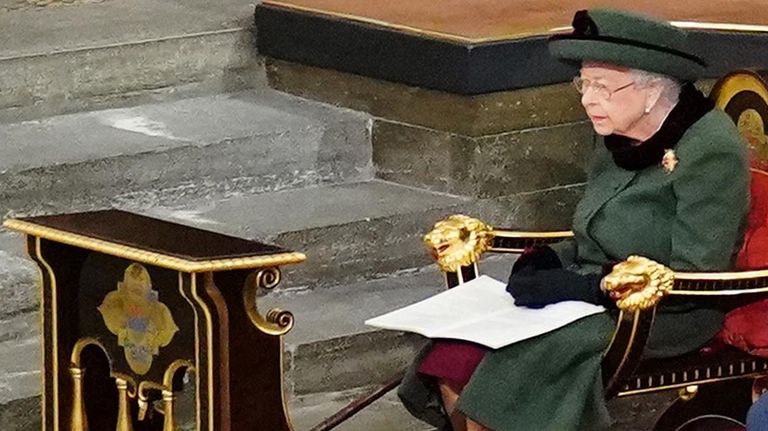 Reina Isabel y príncipe Andrés 20220329