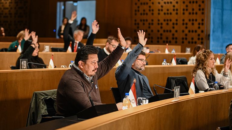 Concejo Deliberante de Córdoba aprobando ordenanza