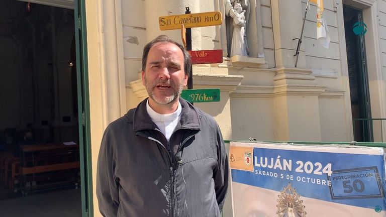 curas y Francisco