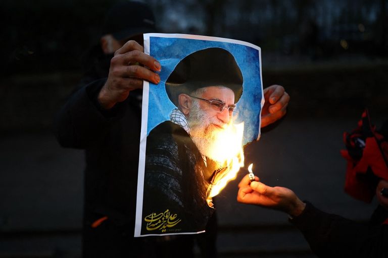 Irán
