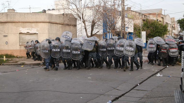 Una nena de 11 años muere tras ser asaltada y golpeada cuando llegaba a la escuela en Lanús 20230809