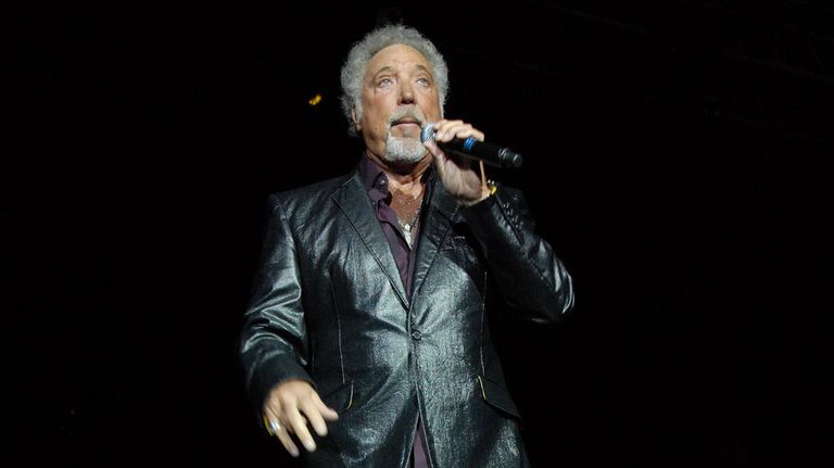Tom Jones (Luna Park) 20200605