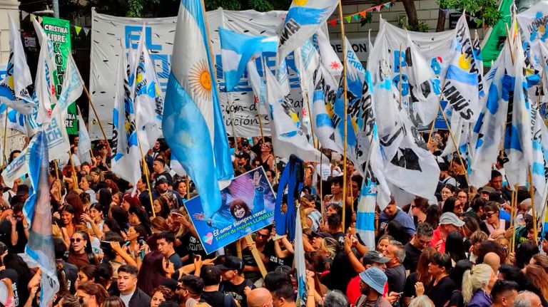 Cristina Fernández de Kirchner rumbo a Comodoro Py 17032026