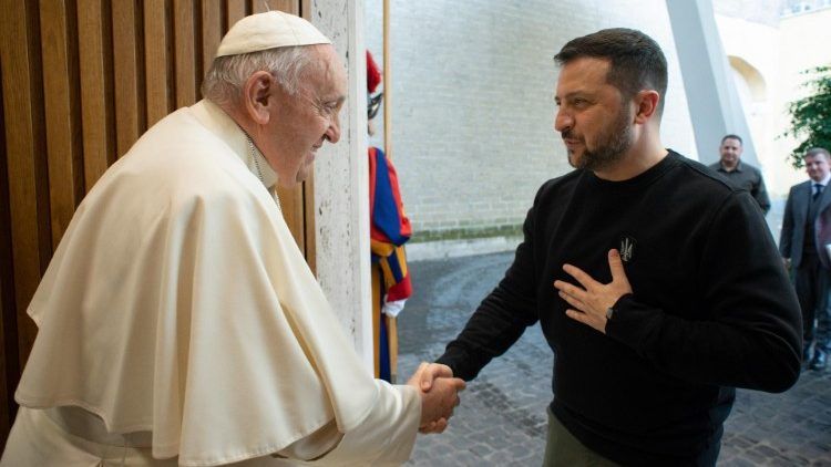 ZELENSKI-PAPA-FRANCISCO