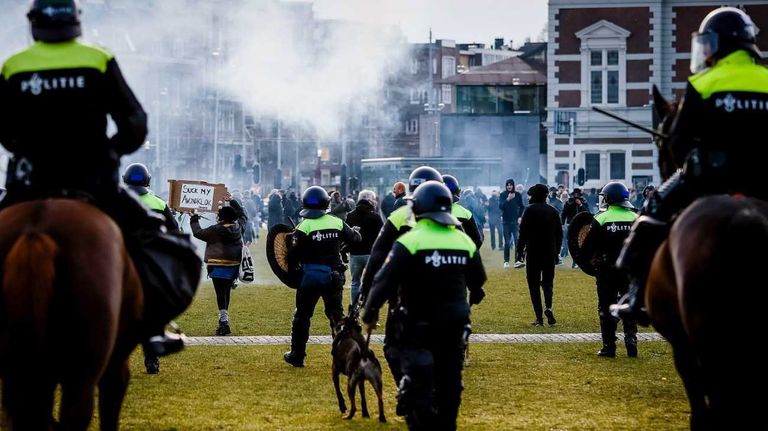Reyes Holanda disturbios 20210202