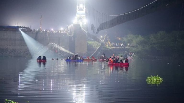 india tragedia puente colgante g_20221031