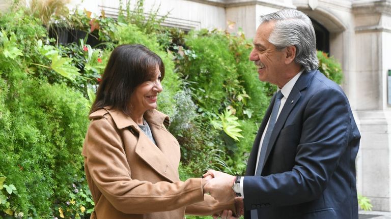 Alberto Fernández en Paris 20221211